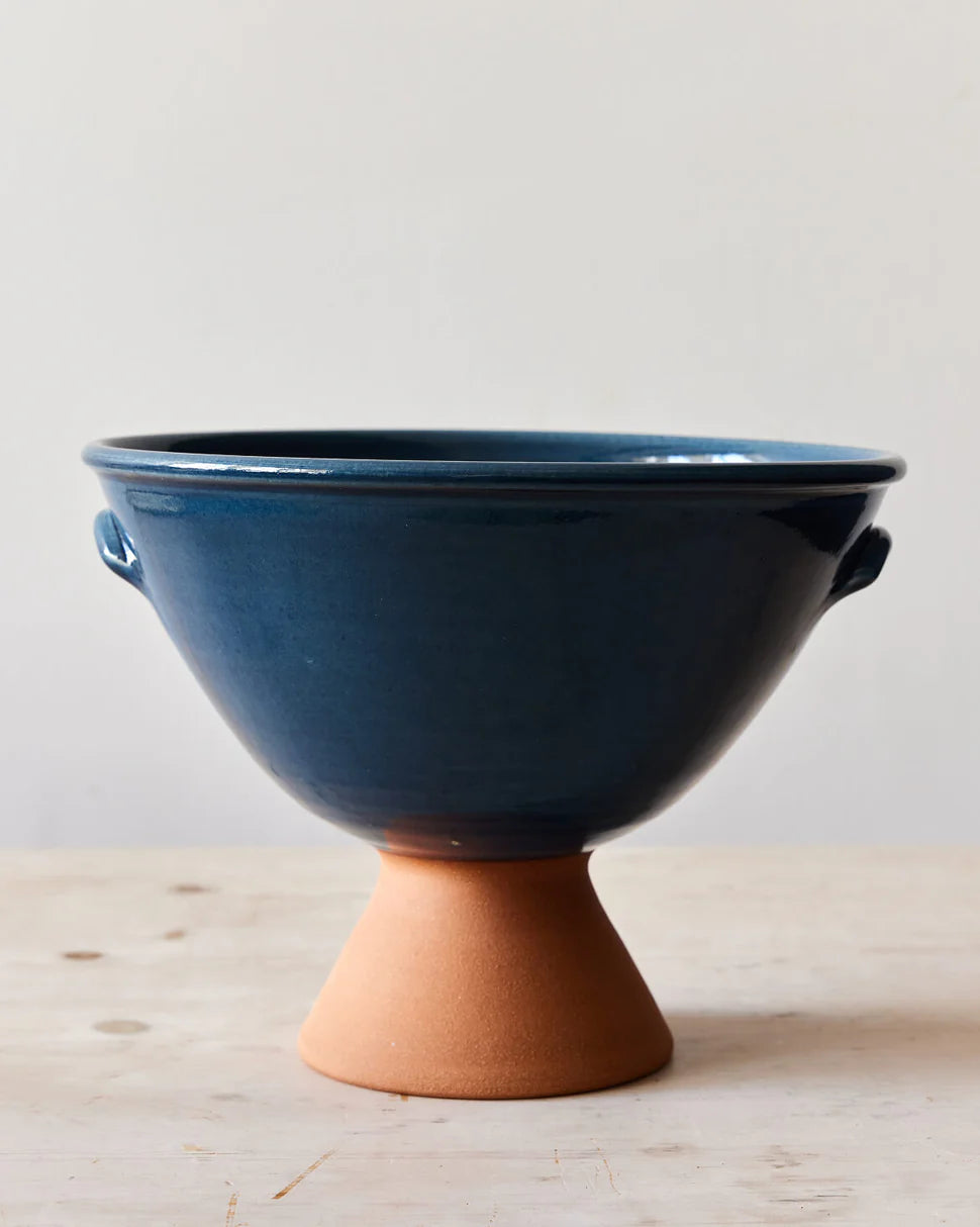 New York Stoneware Presentation Bowl
