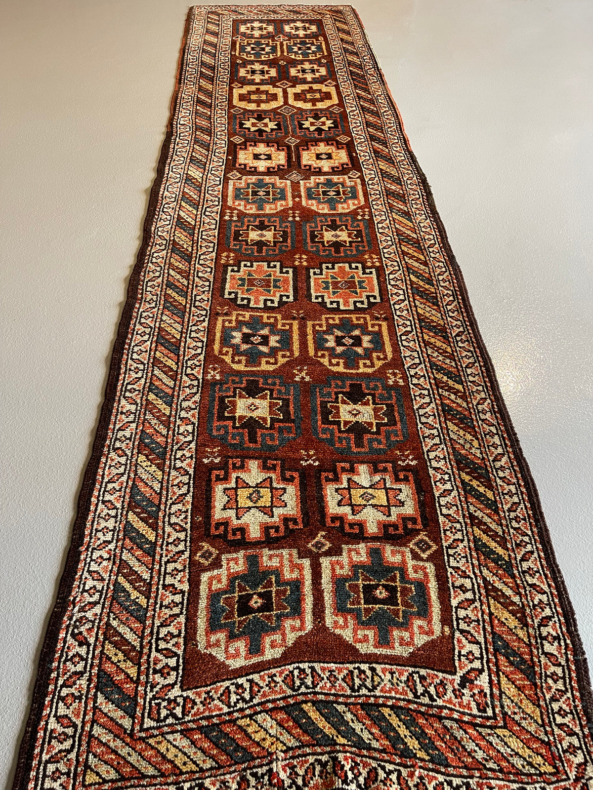 #2506 Northwest Persia 13.8 x 3.5