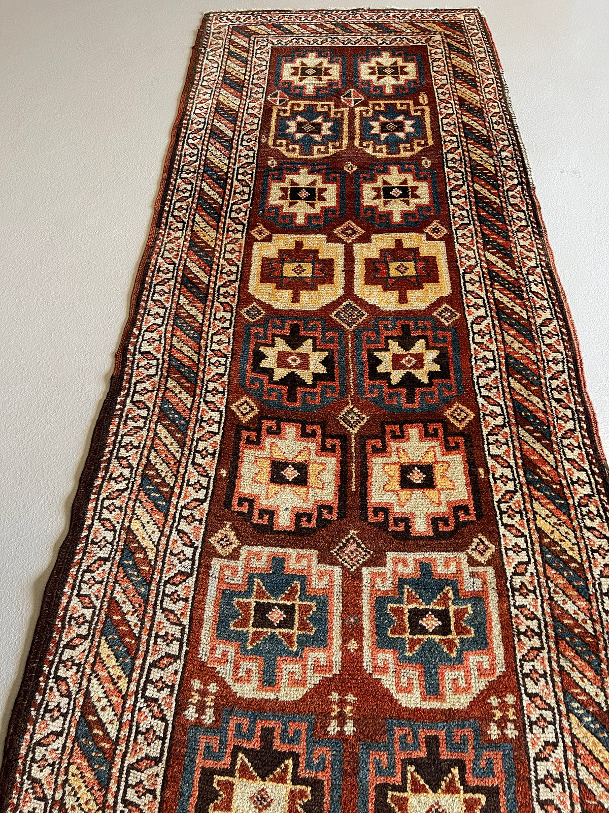 #2506 Northwest Persia 13.8 x 3.5