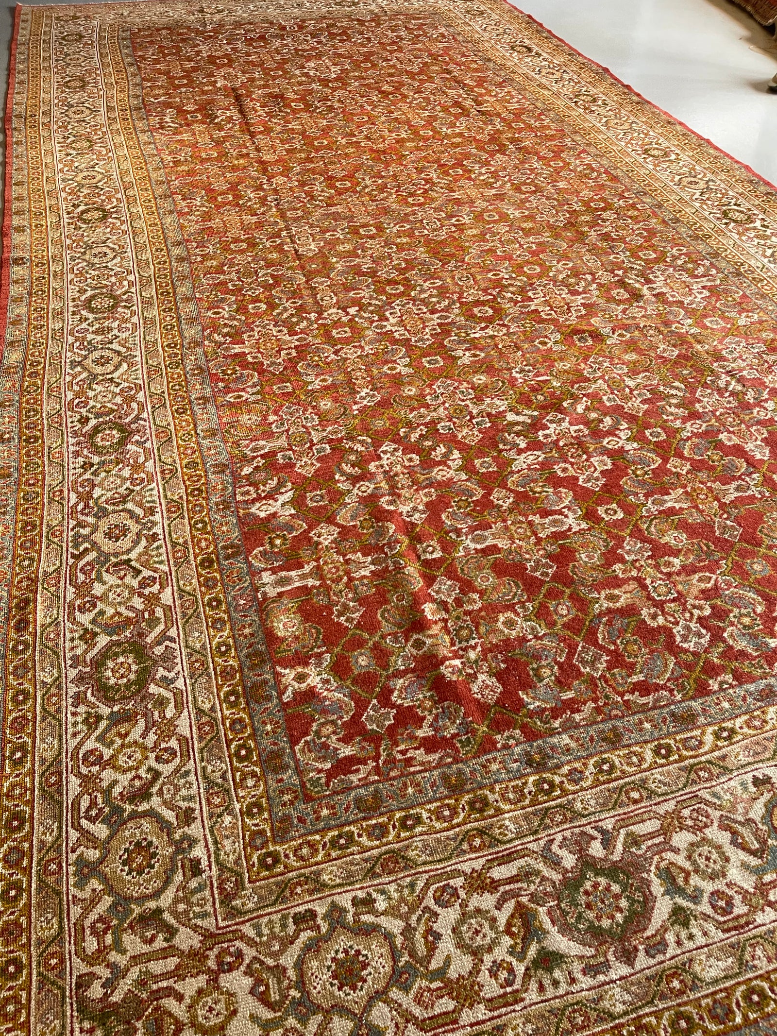 9.4' x 18.4' #2736 Sultanabad Rug 