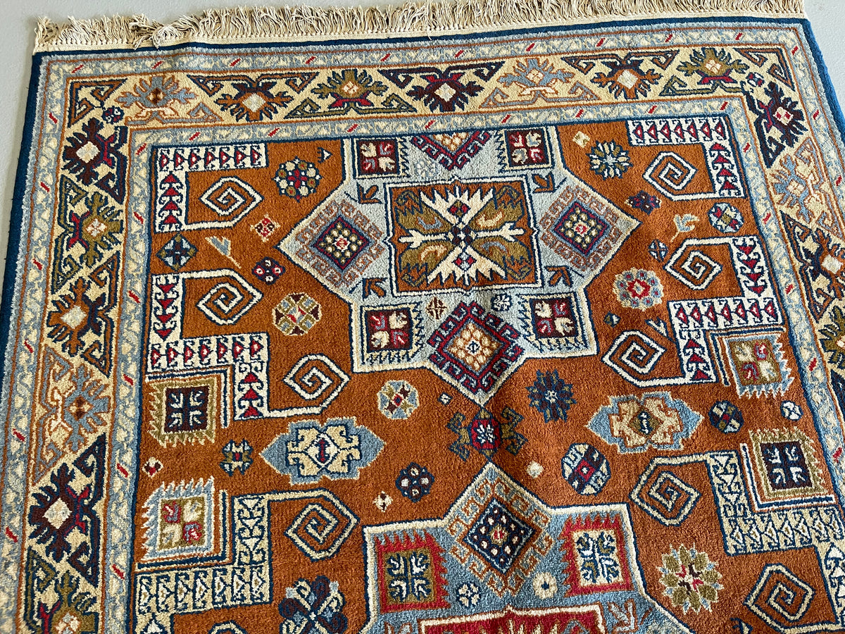 5.4&#39; x 8&#39; #3526 - Kazak