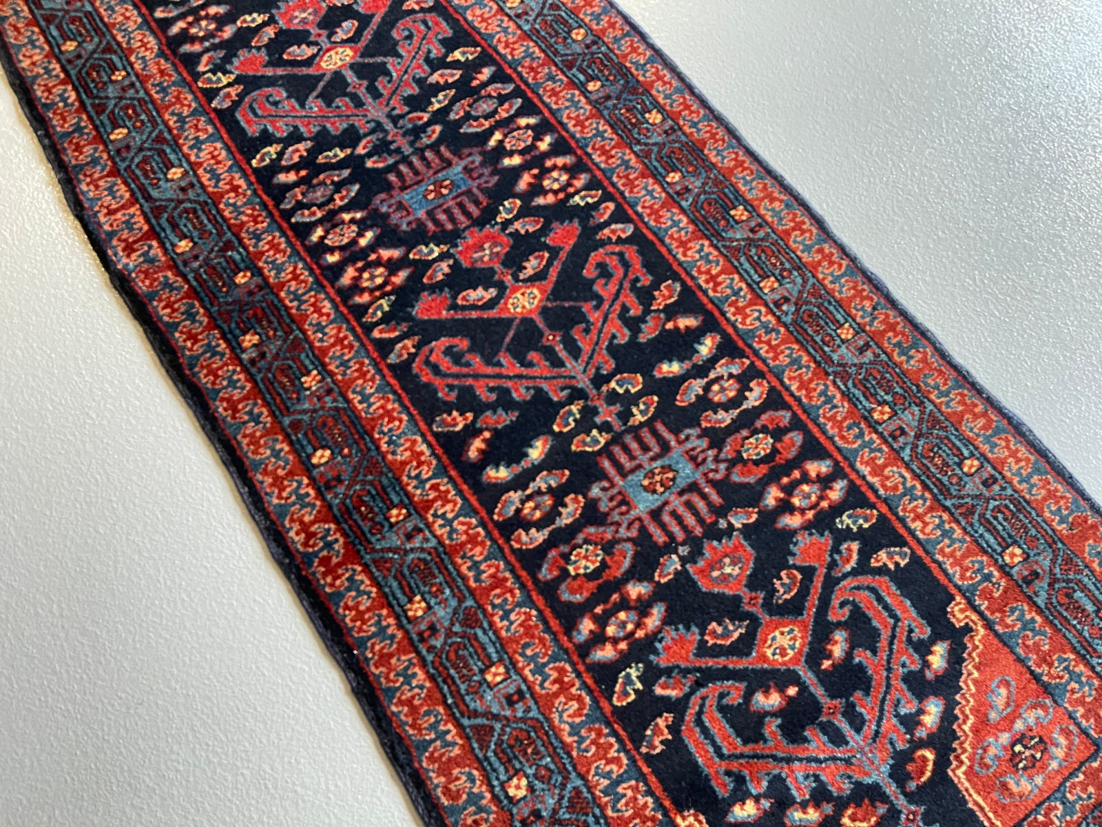 2.8' x 16.6' #3547-Heriz 