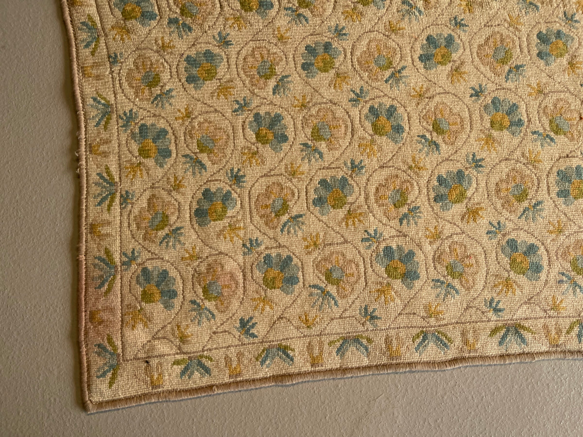 6.1&#39; x 9.3&#39; #3549-1890&#39;s Needlepoint Rug